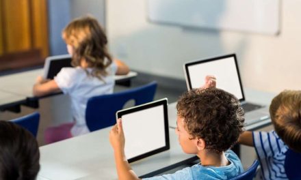 Dari Buku Ke Tablet: Perubahan Lifestyle Mahasiswa Zaman Now