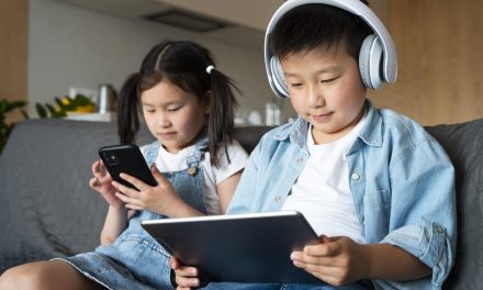 Gadget Dan Gaya Hidup Anak: Manfaat Dan Risiko