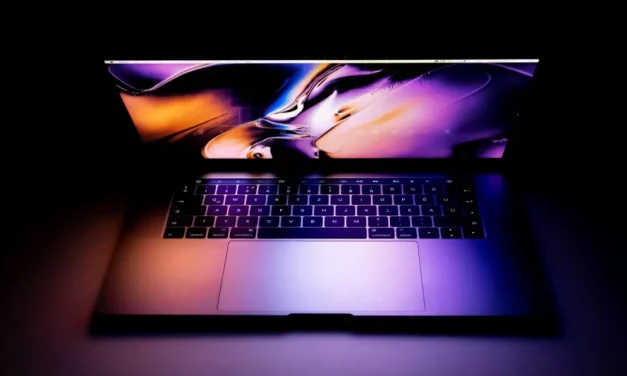 MacBook Layar Sentuh Akan Punya Dynamic Island, Rilis Tahun Ini