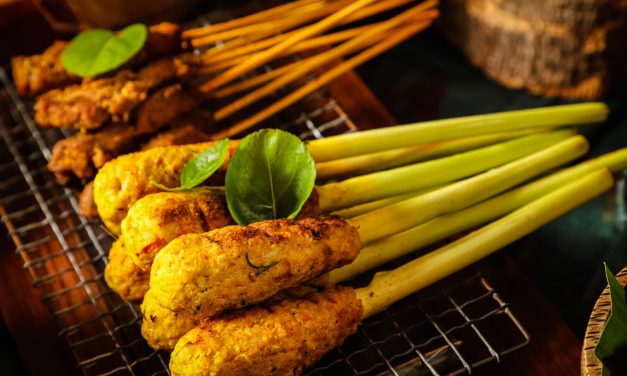Sate Lilit Makin Populer, Kuliner Bali Ini Banjir Peminat