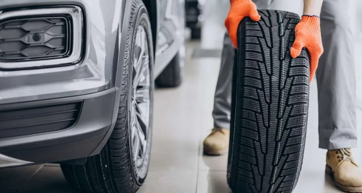 Tak Hanya Bocor, Ini Penyebab Ban Mobil Mudah Kempis