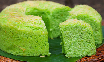 Bolu Kukus Pandan: Nikmatnya Kue Tradisional