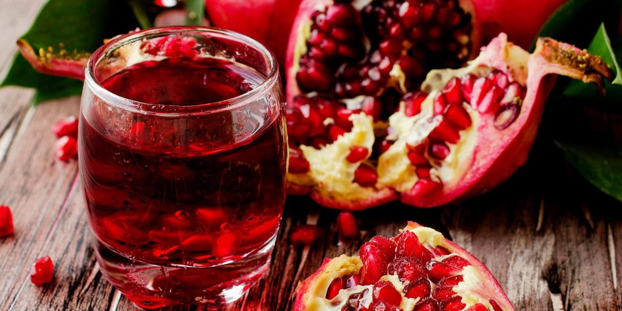 Jus Delima Superfood: Solusi Alami Jaga Tekanan Darah Stabil