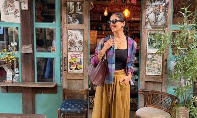 Liburan Santai! Malavika Mohanan Curi Perhatian Di Chiang Mai