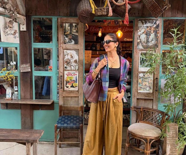 Liburan Santai! Malavika Mohanan Curi Perhatian Di Chiang Mai
