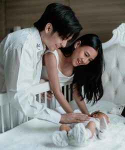 Bikin Meleleh! Foto Newborn Anak Shenina Dan Angga Yunanda