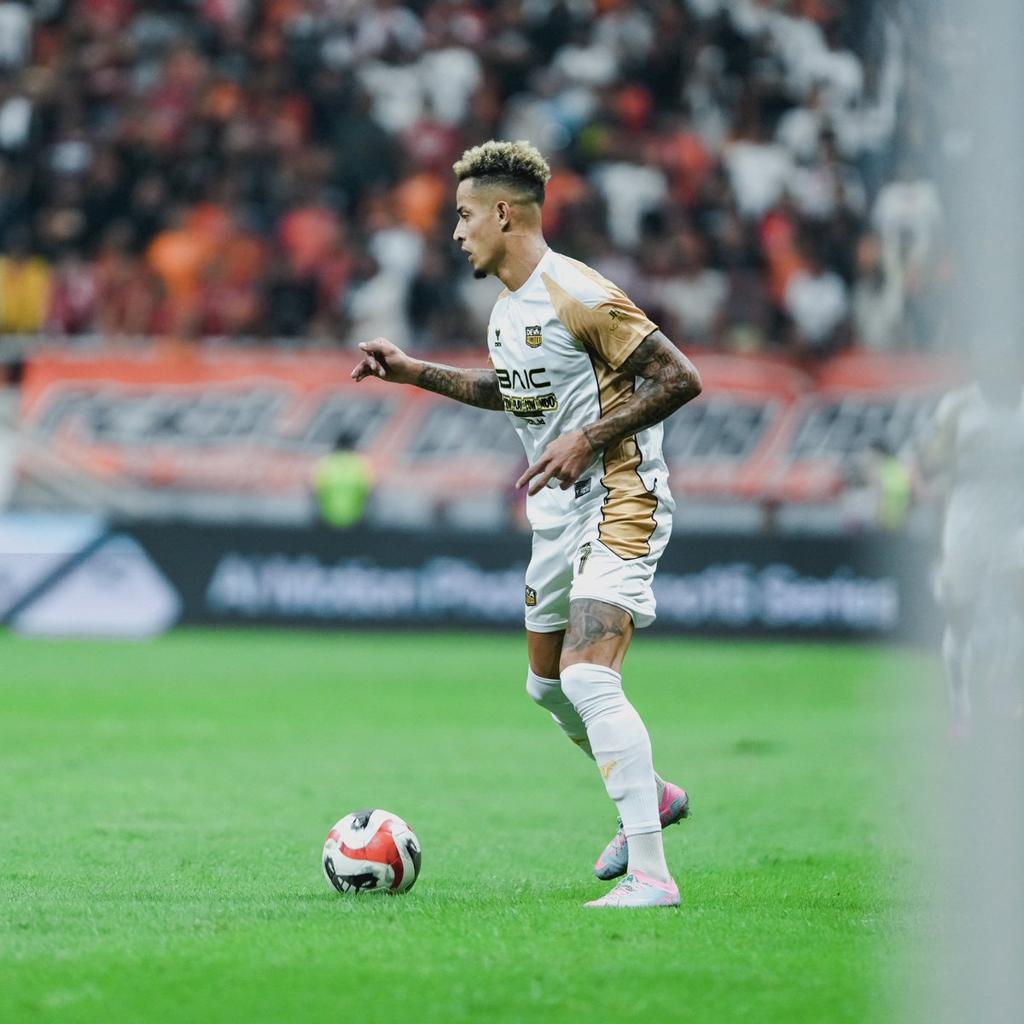 Arema FC Menggila! Noah Sadaoui: Kekalahan Telak Dewa United