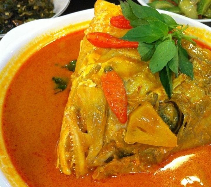 Gulai Kepala Ikan Kakap: Warisan Kuliner Minang Yang Mendunia